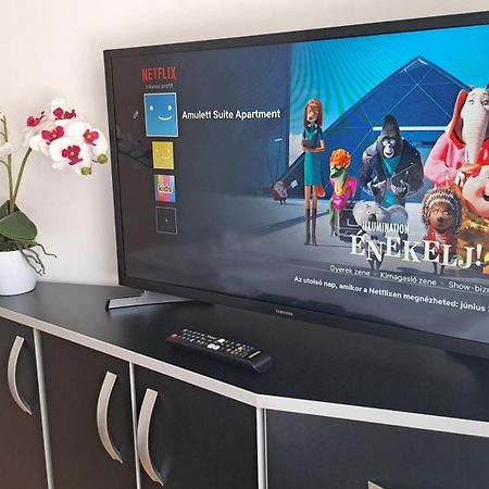 Amulett Suite Apartment ไฮจ์ดุสโซบอสโล ภายนอก รูปภาพ